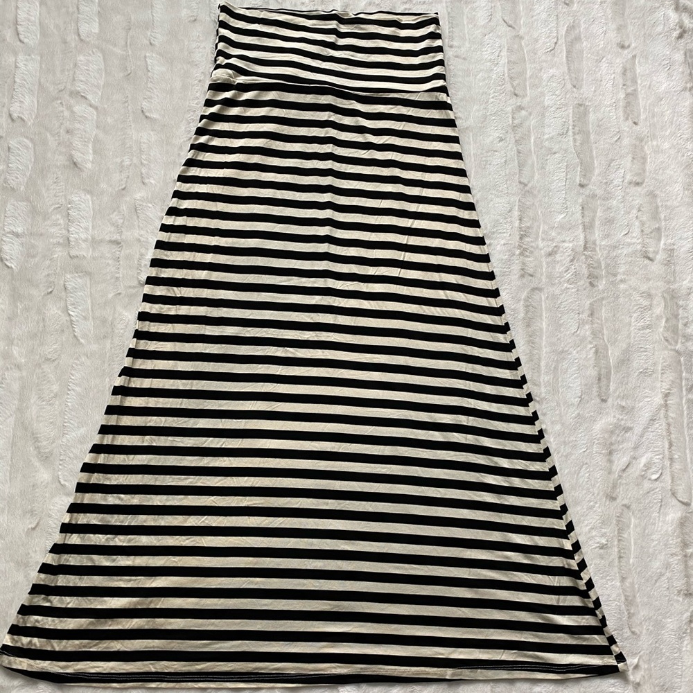 Black Cream Striped Skirt